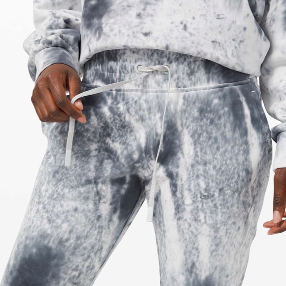 Lululemon Warm Down Jogger *28" - Picture 3 of 10